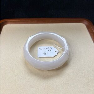 Diamond Cut Shetai Jade Bangle